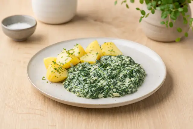 Symbolbild: Rahmspinat mit Kartoffeln